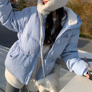 阿迪达斯蓝色羽绒服女装冬季新款奶呼呼收腰加厚外套面包服JG5930