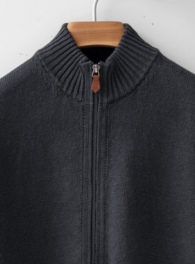 亚麻短立领拉链针织衫