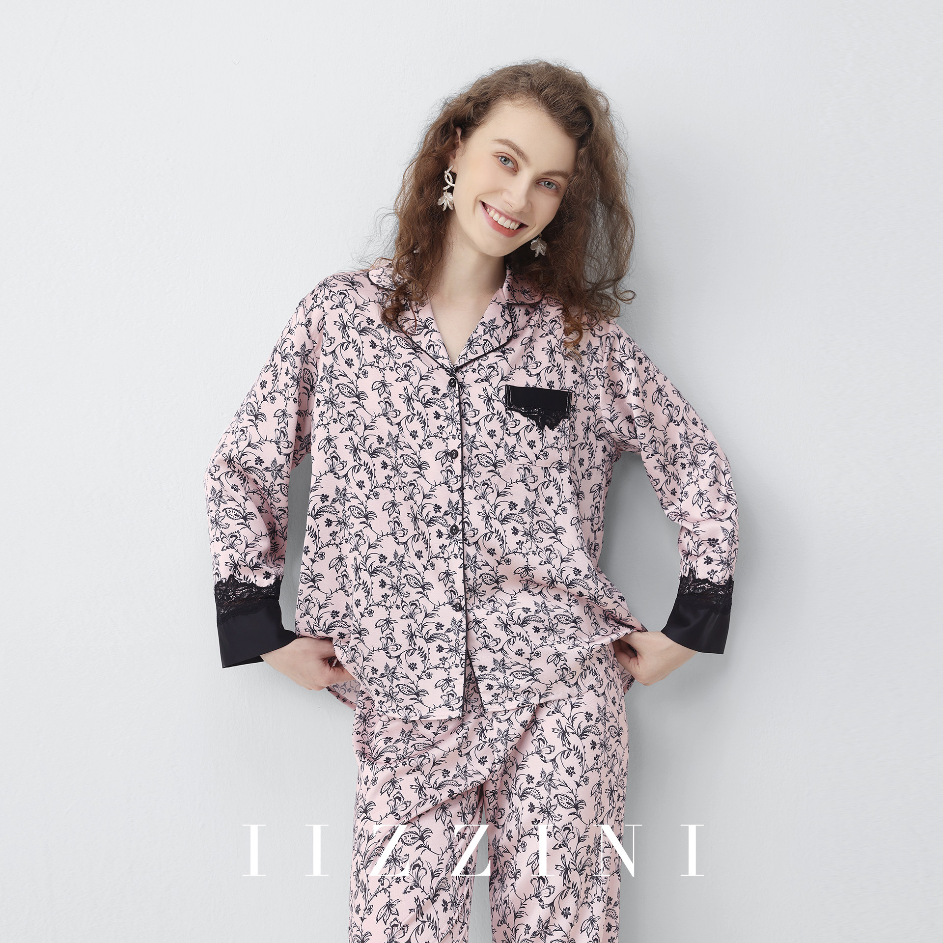 IIZZINI铃铛花长袖冰丝睡衣套装