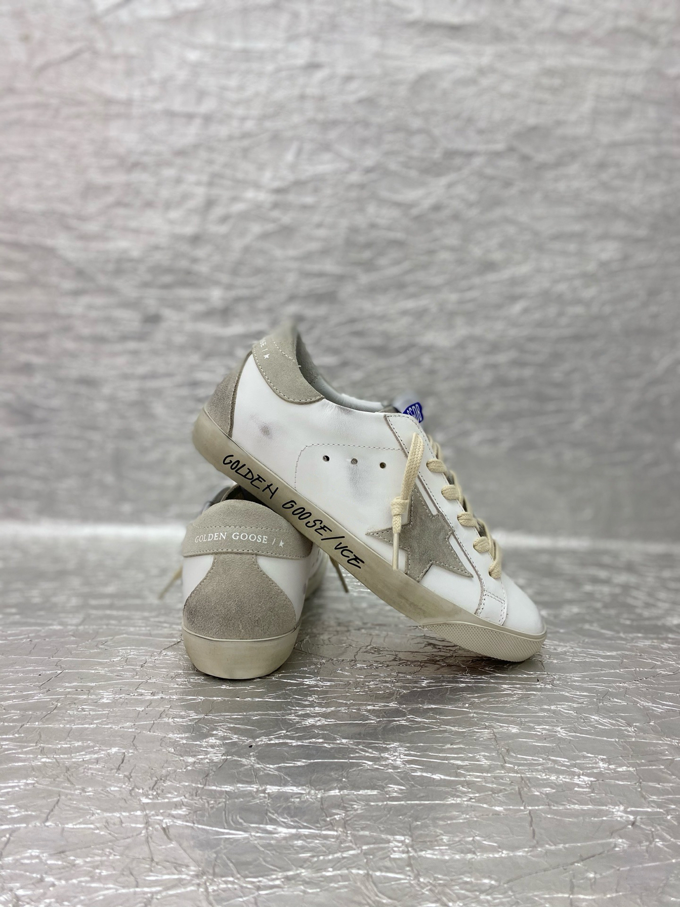 thumbnail for Leo Golden Goose Star Dad Shoes