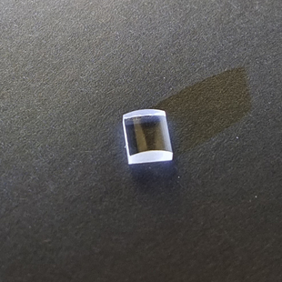 6MM X6MM 平凸柱面透镜  焦距10MM 材质康宁7980石英