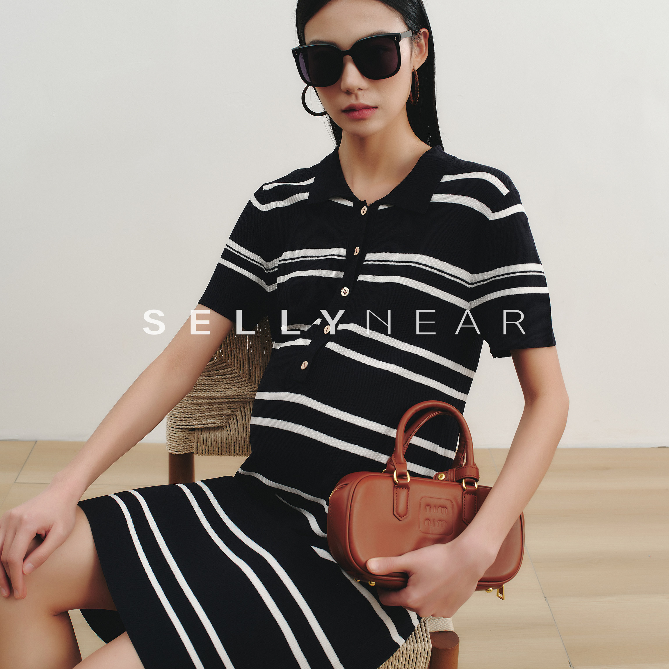 SELLYNEAR孕妇裙夏外穿2026新款时尚条纹撞色孕期针织哺乳连衣裙