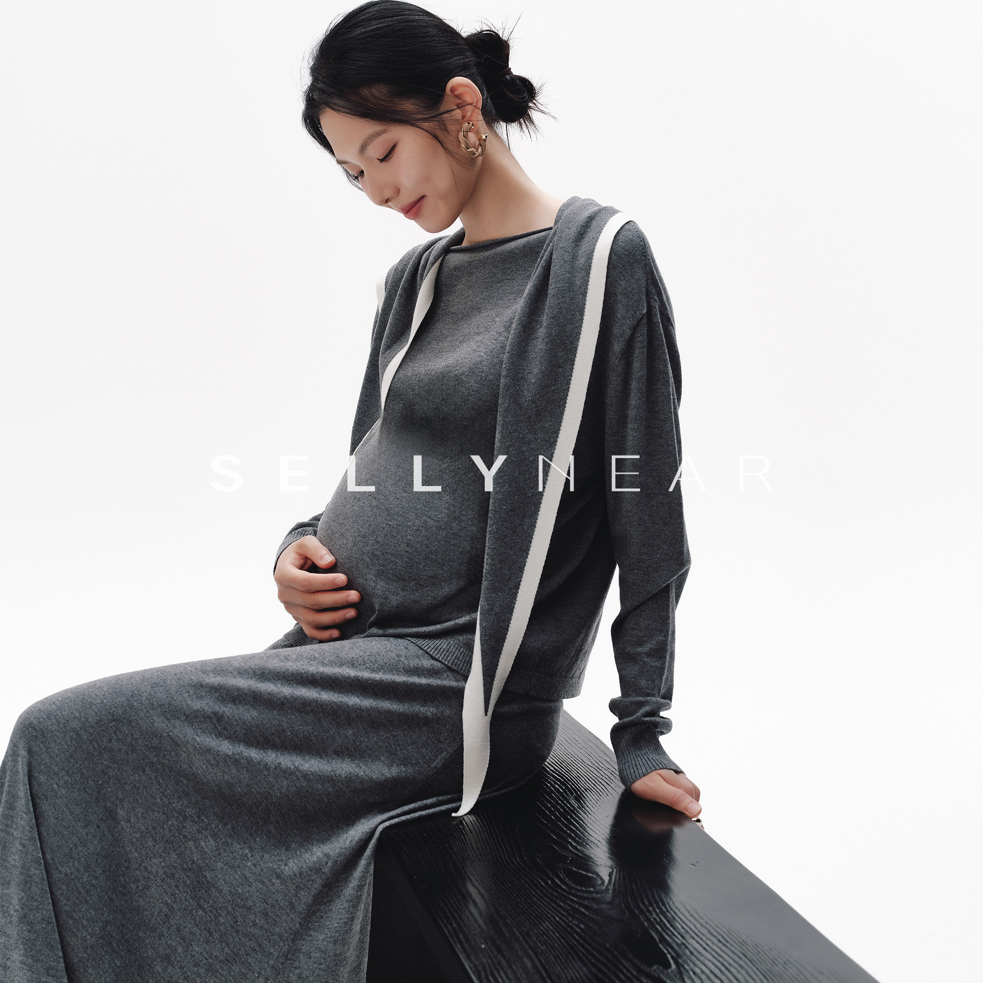 SELLYNEAR孕妇装2026年秋季新款高级感孕期洋气撞色针织半裙套装