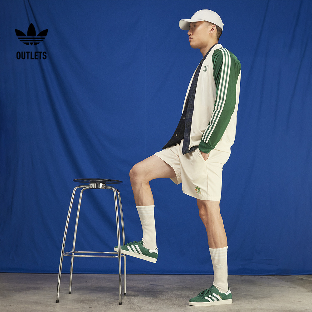 阿迪达斯三叶草经典鞋