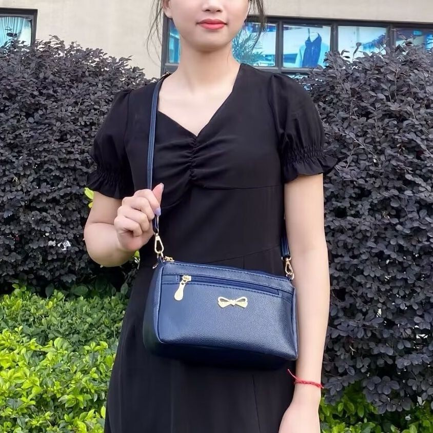 包包女休闲斜挎包新款单肩包多层中老年妈妈包手机包大容量大包