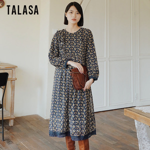 TALASA小碎花连衣裙2025年秋新款设计木耳边复古宽松显瘦优雅长裙