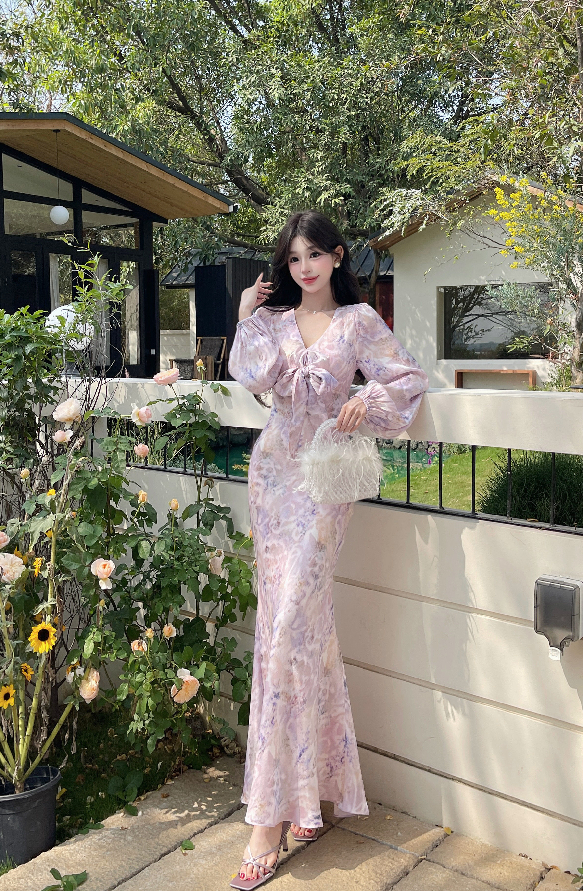 2026春季新款灯笼袖碎花气质连衣裙女长款系带收腰温柔风鱼尾长裙