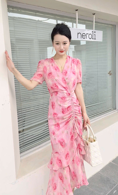 气质名媛真丝印花连衣裙女2024新款法式女人味荷叶边鱼尾包臀裙夏