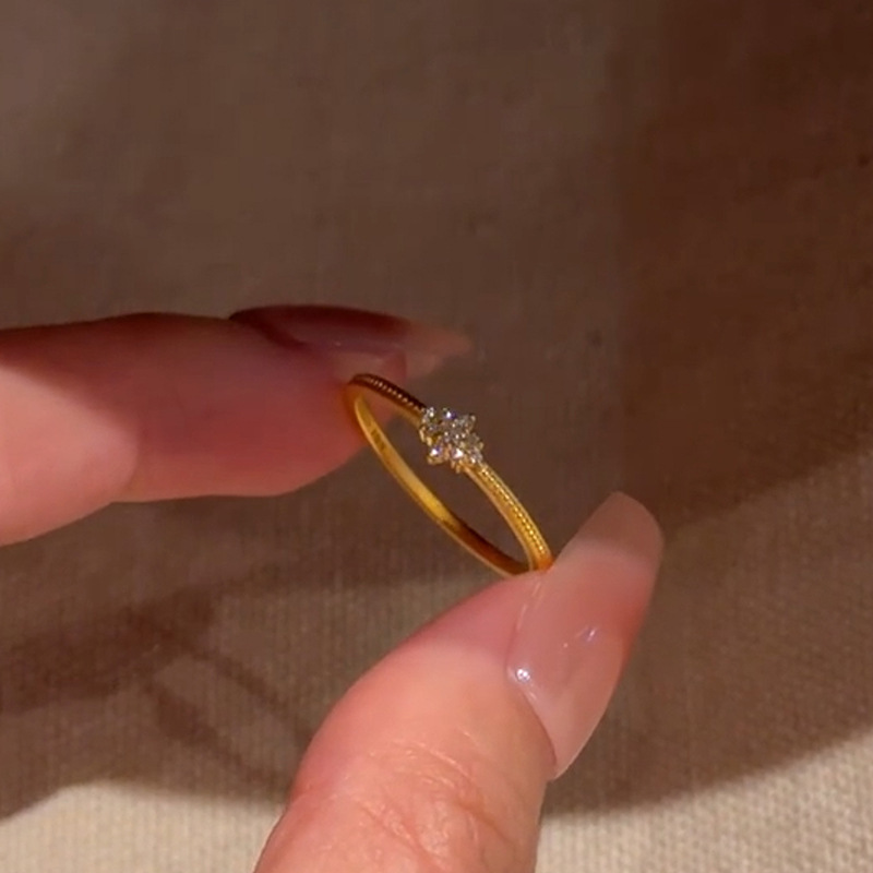 奢华法式复古轻奢雪花点钻素圈戒