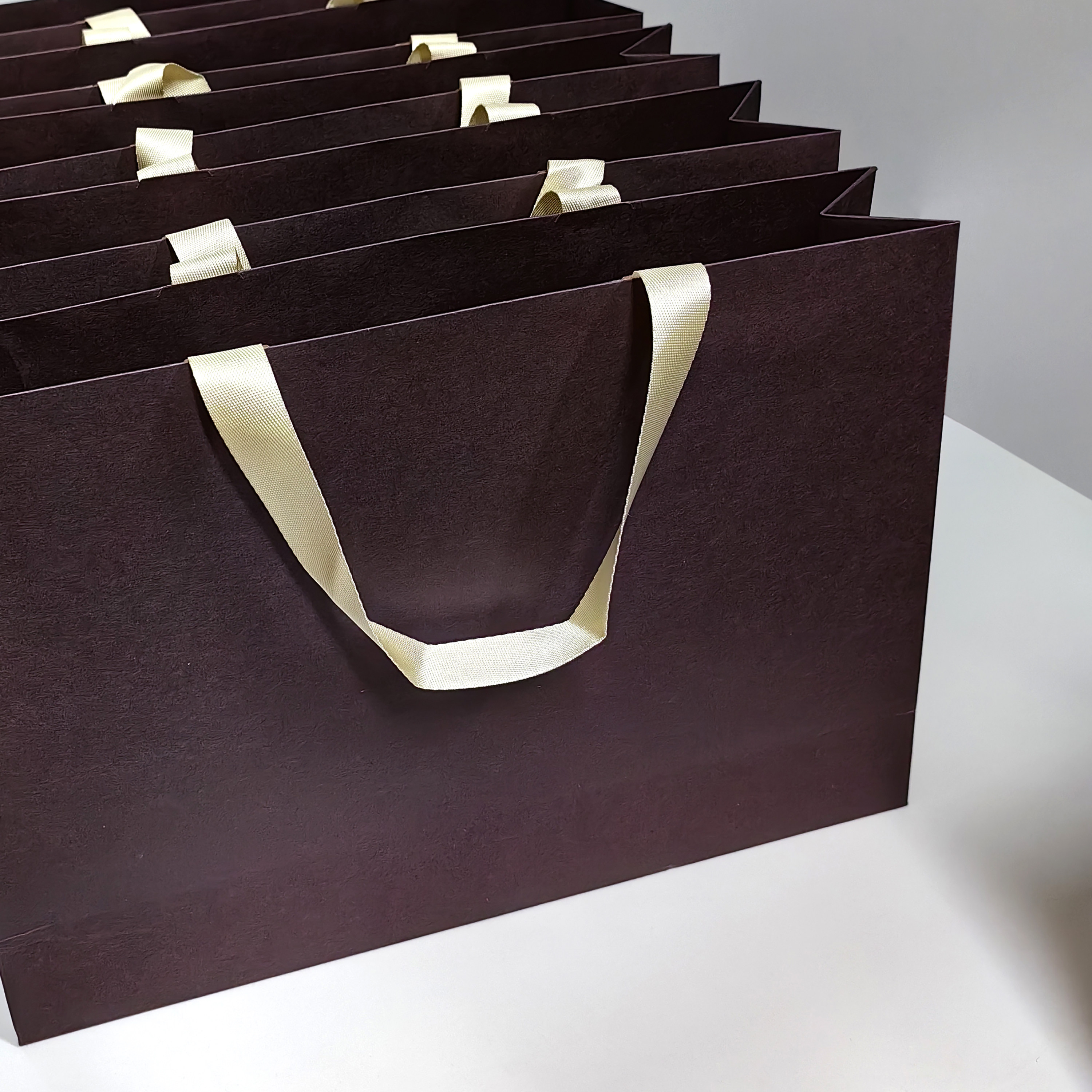 高档手提袋加厚纸袋定制logo印刷厂家通用服装节日礼物伴手礼袋子