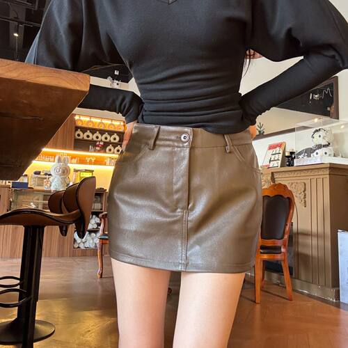 辣妹复古皮半身裙女短款2026新款春秋高腰紧身性感打底包臀短裙子