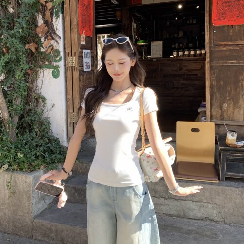 3MER方圆领竖坑条显瘦短袖T