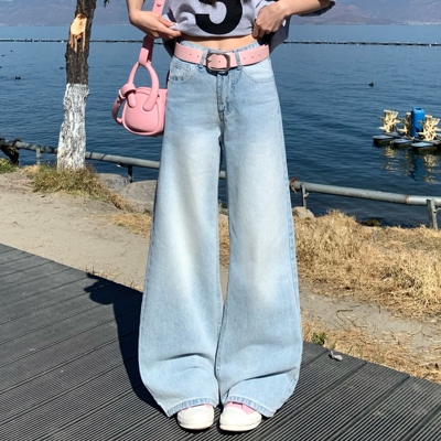 3MER浅色蓝牛粉色腰带牛仔裤