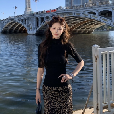 3MER超模加长版半高领辣妹T