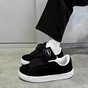 白底黑面女鞋黑色面包鞋女2026春季新款复古滑情侣学生运动休闲