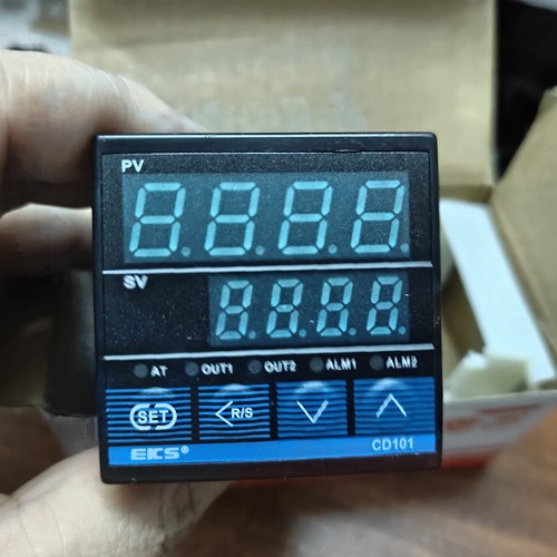 EKS 48智能型数显温控表 CD101 FK02-M*AN K型/继电器/SSR