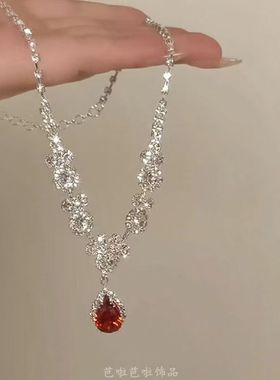 2025夏季新款高级轻奢红色合金蛇骨链带坠锁骨链女优雅贵气