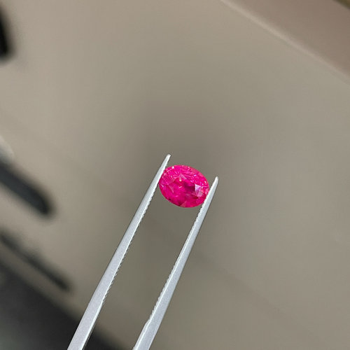 1.06克拉天然无烧鸽血红红宝石 强荧光颜色浓艳 满火彩 GRS证书