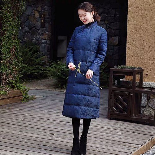 清平调 真丝香云纱羽绒服中式冬季旗袍白鹅绒立领过膝女新款外套 - 封面