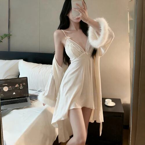 金丝绒蕾丝蝴蝶结露背吊带睡裙女