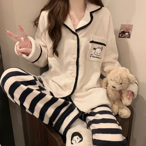 珊瑚绒可爱卡通印花加绒加厚睡衣