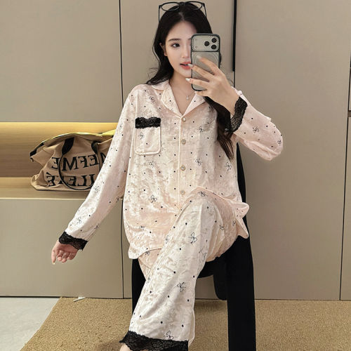 金丝绒甜美蕾丝花边翻领睡衣女款