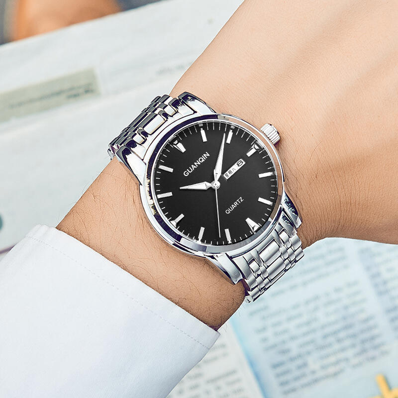 表欧美外贸石英瑞士新款男夜光双日历简约本白色商务手表精钢