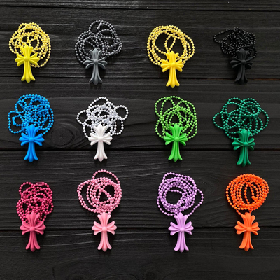 Lisa青山甜酷树脂十字架多彩项链