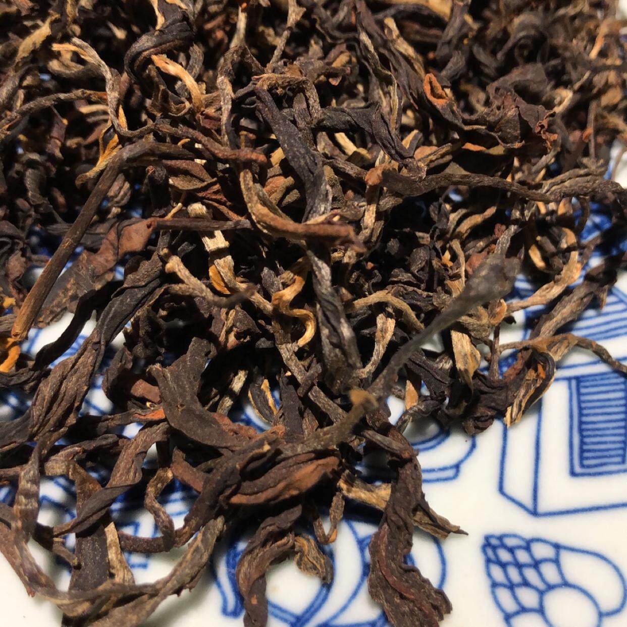 老班章古树混采红茶晒红厚重香扬气足耐泡果香蜜香直扑100克价格