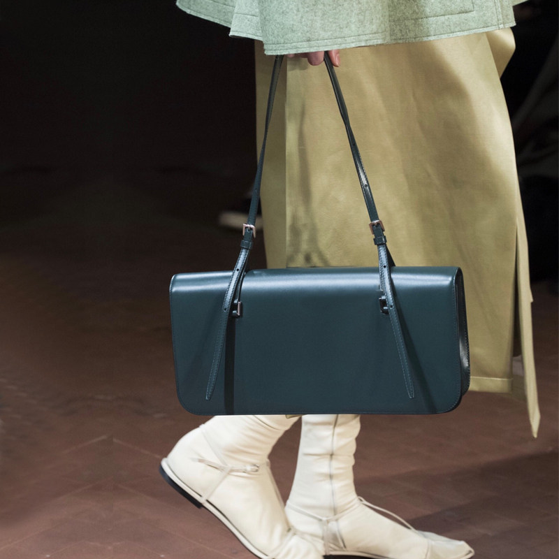 小众设计包简约复古小方包21新款春夏百搭sander走秀款单肩手提包