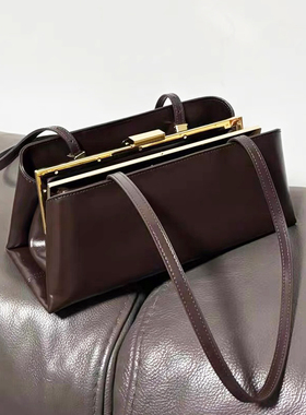 欧美复古小众设计夹子包2026新款质感多层可换肩带手提单肩腋下包