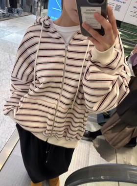 九1024韩国东大门运动户外卫衣区DeVENTI-8678109档口冬季高档