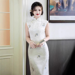 2026春夏新款旗袍丝绒刺绣长款无袖新中式国风水墨画修身素雅旗袍