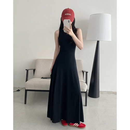 简约背心裙圆领修身针织连衣裙