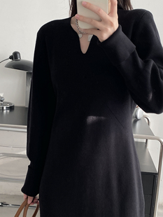 【清仓价】括号领针织连衣裙女秋冬内搭气质修身中长款毛衣裙