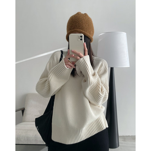 圆领针织衫简约时尚百长袖搭毛衣