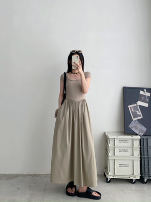 法式方领针织短袖显瘦连衣裙