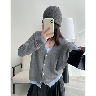 sun柚假两件v领灰色针织开衫长袖外套春秋新款设计感撞色羊毛上衣