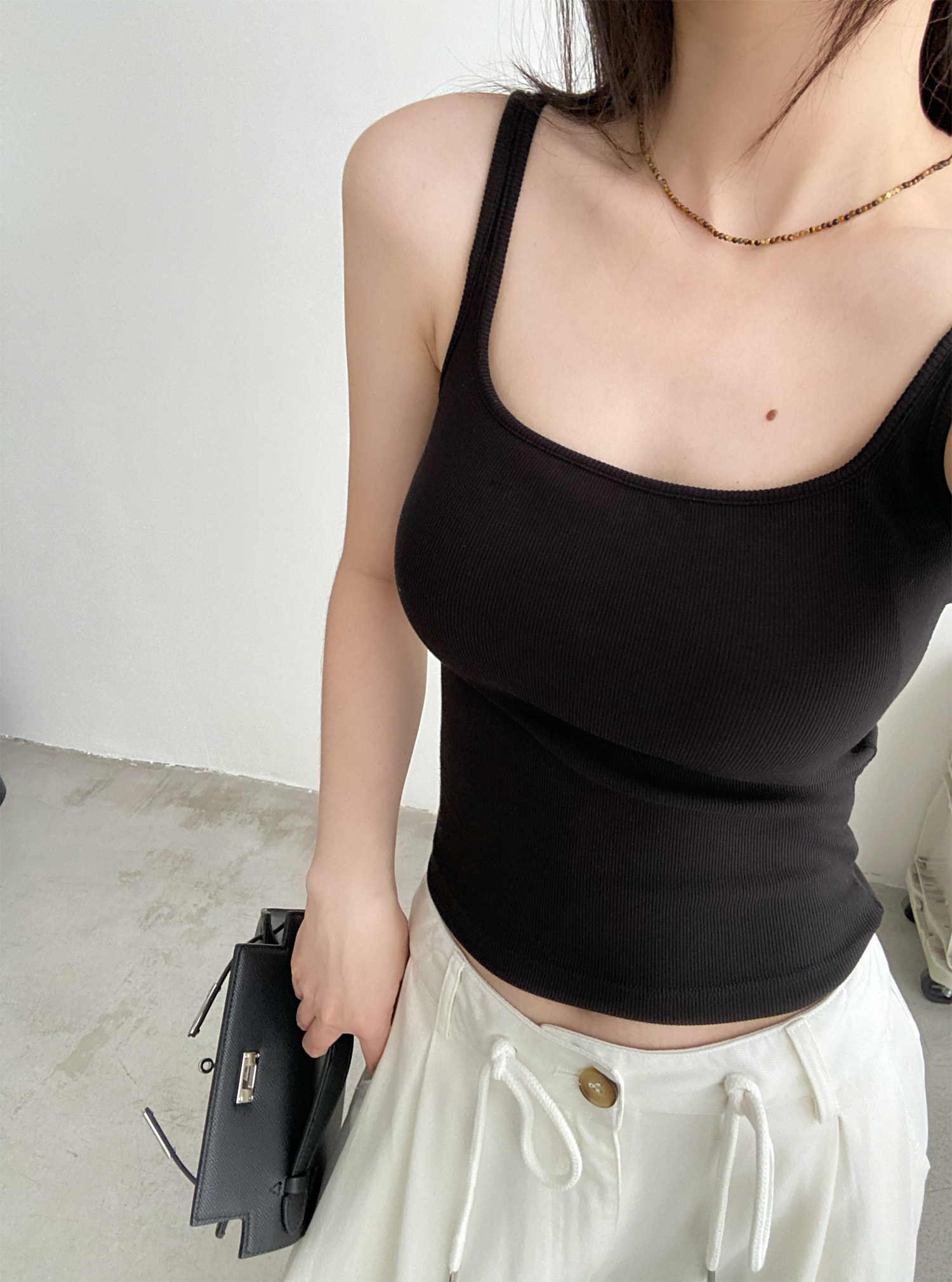 sun柚 黑色瘦身高弹遮副乳专机有型夏季自带胸垫吊带小背心女搭配