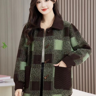 中老年妈妈秋冬外套冬季2025新款女小个子年轻50多岁洋气毛呢冬装