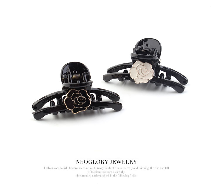 发夹2022新款小号抓夹顶夹山茶花小香风法式优雅大号鲨鱼夹发抓