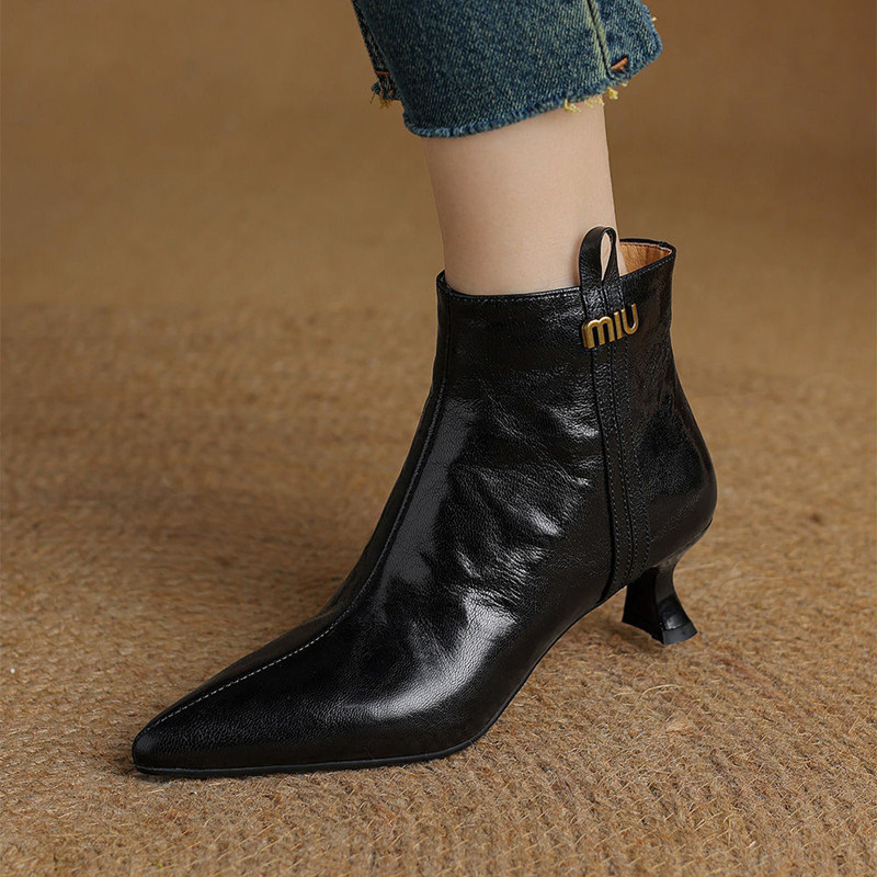 尖头细跟中跟高跟鞋冬款加绒短靴女工作加绒配裙子切尔西瘦瘦靴单