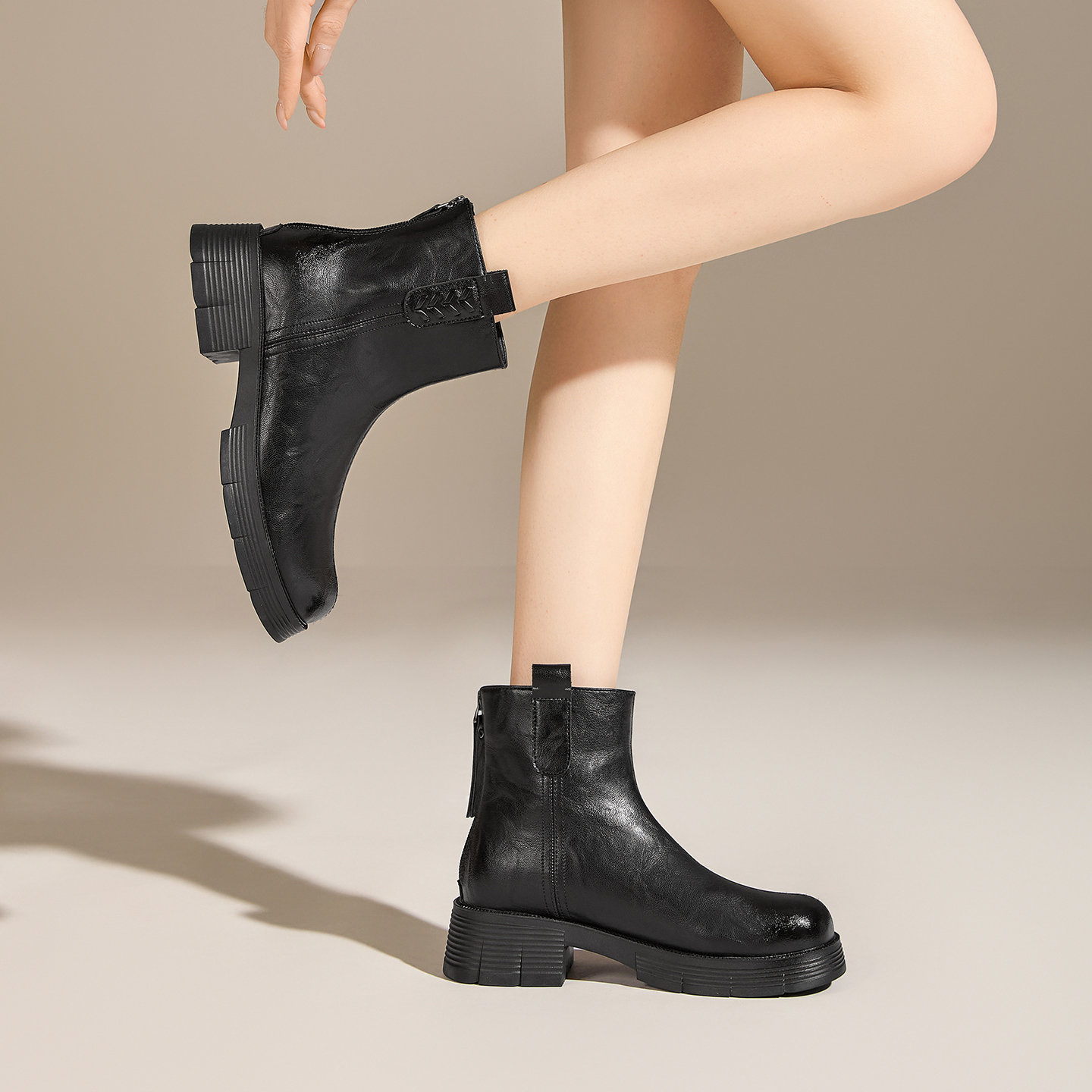 厚底棕色短靴女2025新款秋冬美拉德马丁靴子复古增高瘦瘦靴