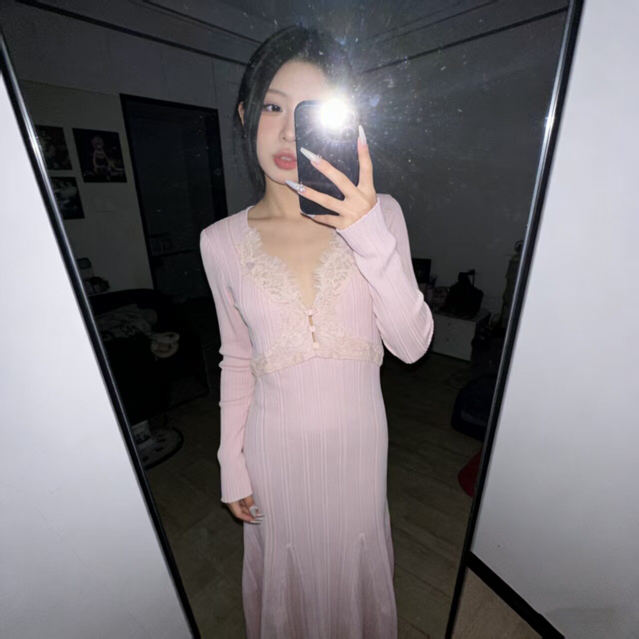 26早春款蕾丝拼接镂空设计感针织连衣裙女修身显瘦气质中长款裙子