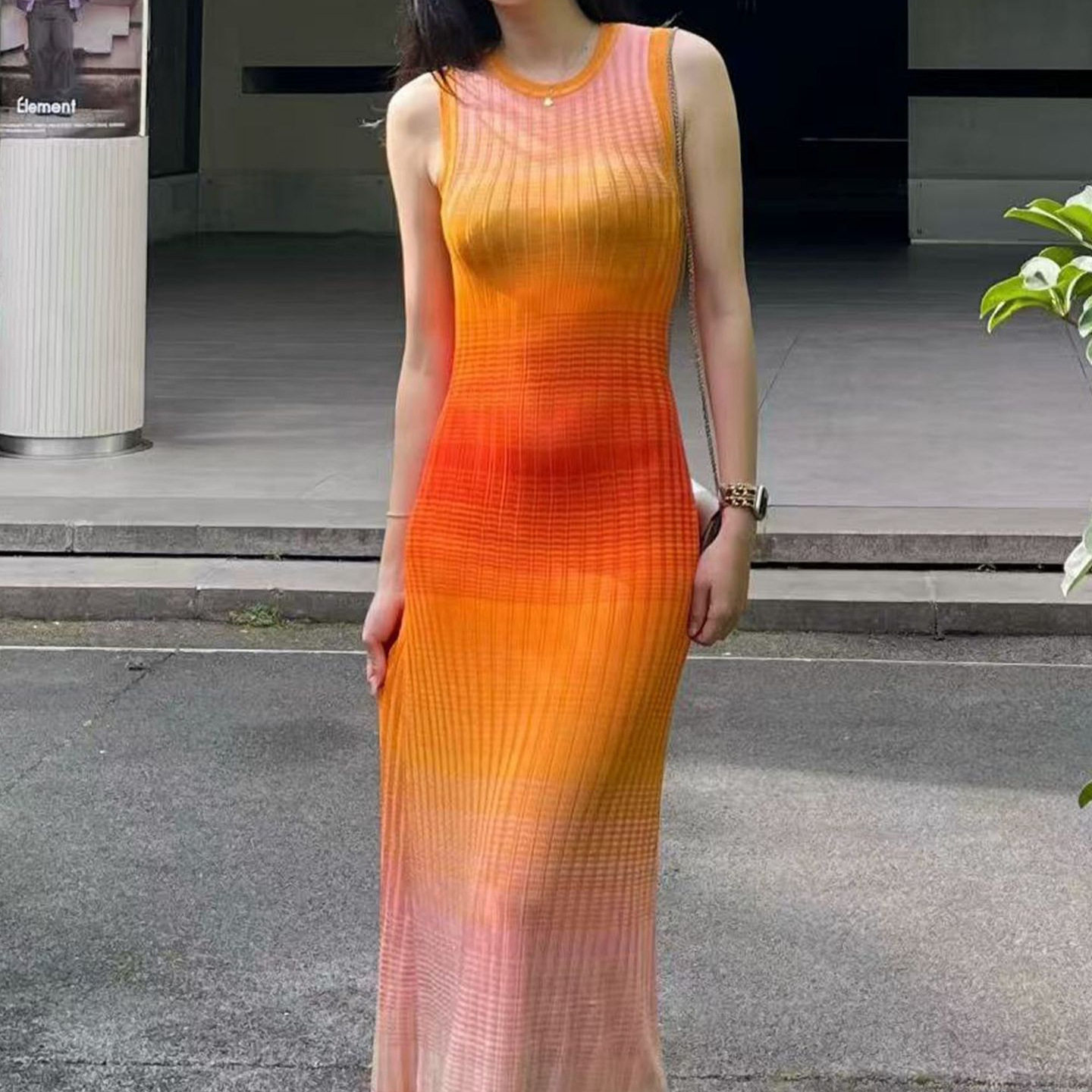 依家2026夏桔色渐变针织裙