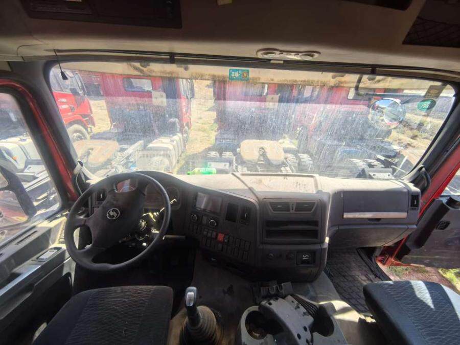 4月12日伊犁州车牌号为新F63737的陕汽牌重型半挂牵引车一辆网络拍卖公告