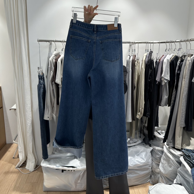 八1010韩国东大门运动牛仔裤区4450491休闲个性直邮流行人气魅力