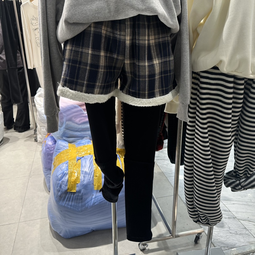 八1203韩国东大门裤子打底裤子鲨鱼裤区4514720人气简洁秋季流行