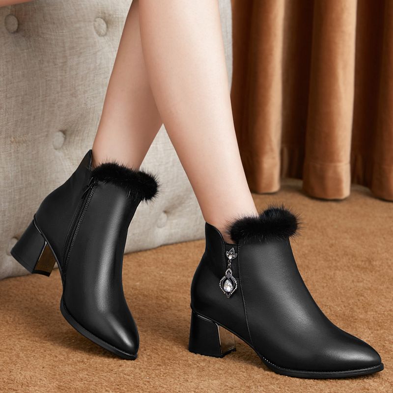 冬季新款加绒女靴女士皮棉鞋女短