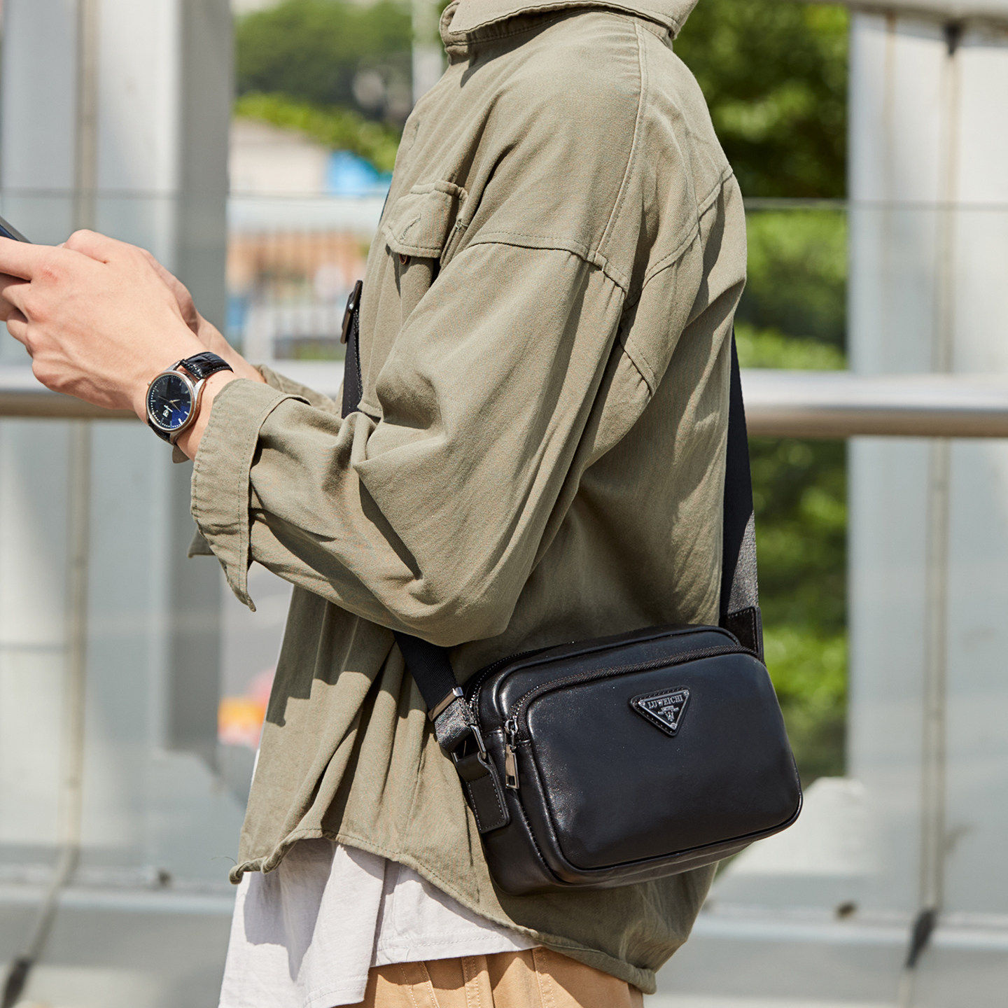 真皮男包新款男士斜挎包头层牛皮小方包邮差包男款单肩包通勤挎包
